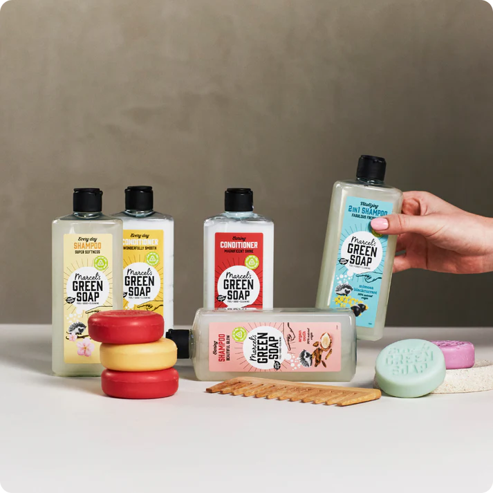 Kasdienis kondicionierius „Vanilė ir vyšnių žiedai“ Marcel's Green Soap