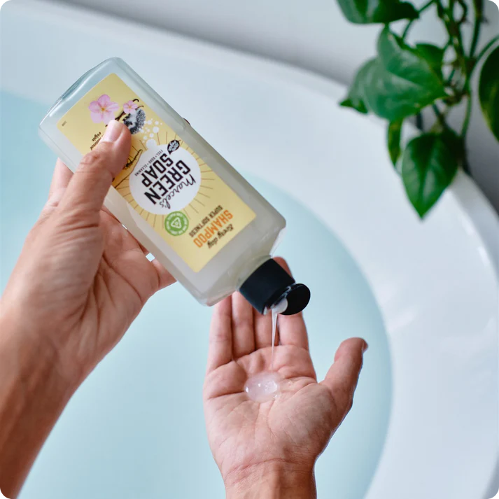 Kasdienis šampūnas „Vanilė ir vyšnių žiedai“ Marcel's Green Soap