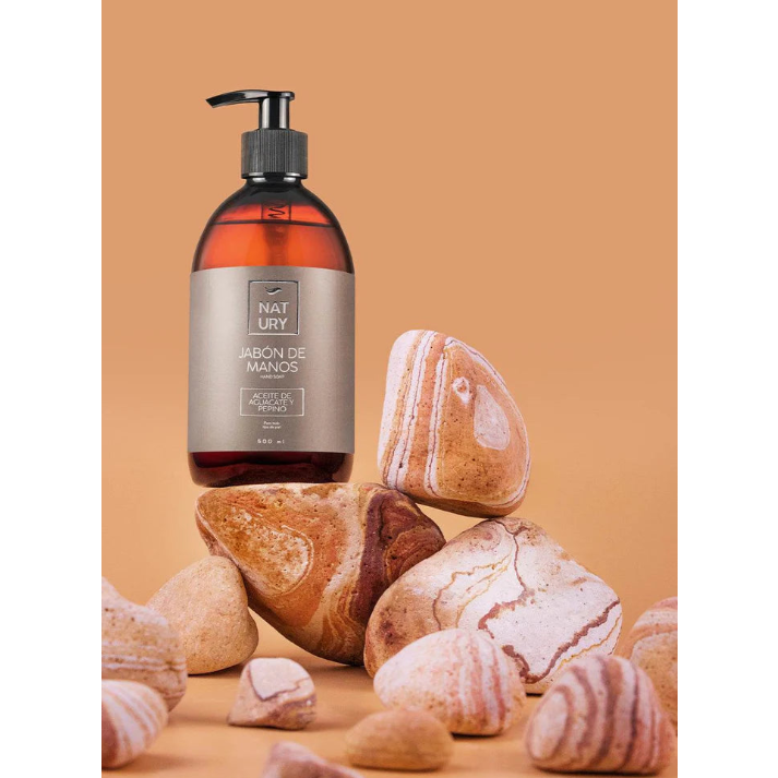 NATŪRALUS RANKŲ MUILAS SU AVOKADŲ IR AGURKŲ ALIEJAIS 500ml